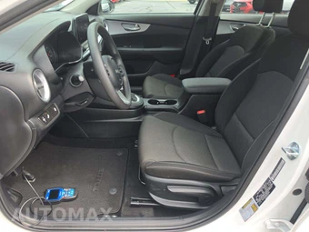 2024 Kia Forte LXS - miniatura 3