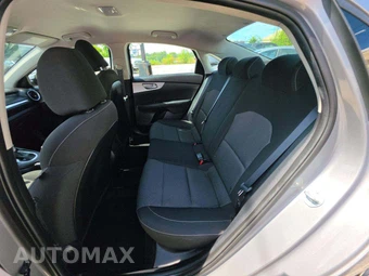 2024 Kia Forte LXS - miniatura 13