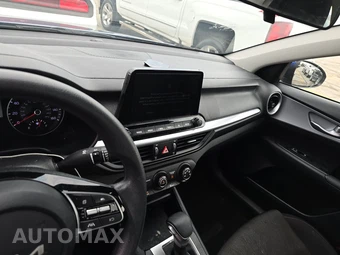 2024 Kia Forte LXS - miniatura 17