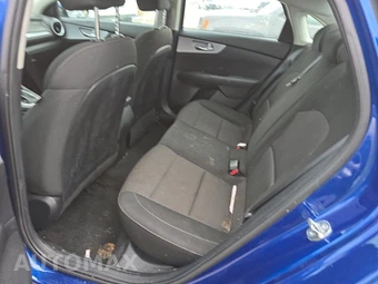 2024 Kia Forte LXS - miniatura 19