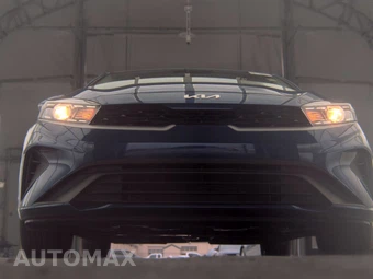2024 Kia Forte LXS - miniatura 3