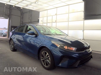 2024 Kia Forte LXS - miniatura 4