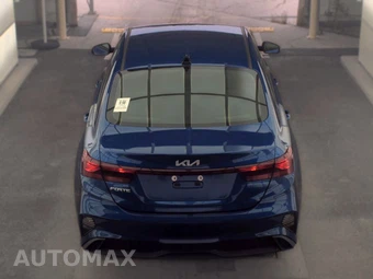 2024 Kia Forte LXS - miniatura 6