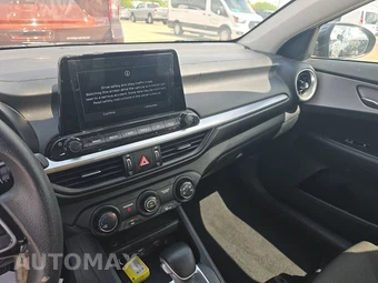 2024 Kia Forte LXS - miniatura 11