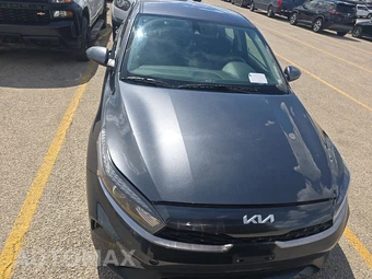2024 Kia Forte LXS - miniatura 2