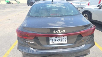 2024 Kia Forte LXS - miniatura 30