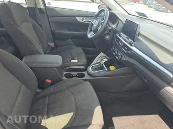 2024 Kia Forte LXS - miniatura 8