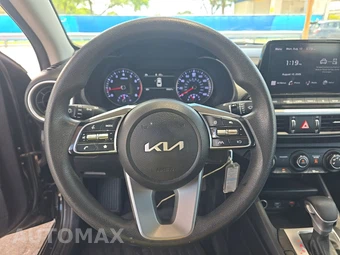 2024 Kia Forte LXS - miniatura 10