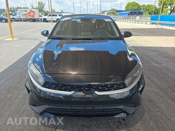 2024 Kia Forte LXS - miniatura 2