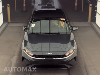 2024 Kia Forte LXS - miniatura 2