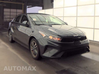 2024 Kia Forte LXS - miniatura 3