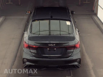 2024 Kia Forte LXS - miniatura 5