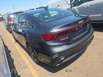 2024 Kia Forte LXS - miniatura 6