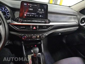 2024 Kia Forte LXS - miniatura 11