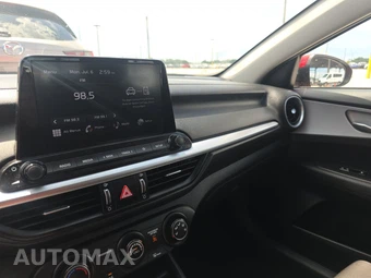 2024 Kia Forte LXS – miniatura 11
