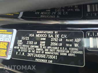 2024 Kia Forte LXS – miniatura 14