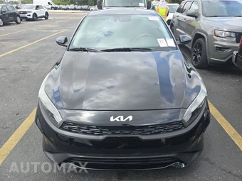 2024 Kia Forte LXS – miniatura 2