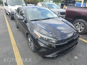2024 Kia Forte LXS – miniatura 3