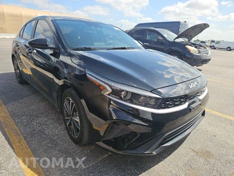 2024 Kia Forte LXS - miniatura 3