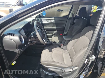 2024 Kia Forte LXS - miniatura 7