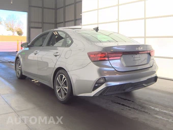 2024 Kia Forte LXS – miniatura 6