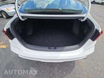2024 Kia Forte LXS - miniatura 11