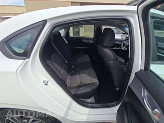 2024 Kia Forte LXS - miniatura 13