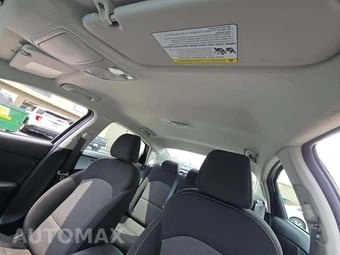 2024 Kia Forte LXS - miniatura 8
