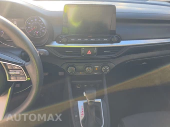 2024 Kia Forte LXS - miniatura 11