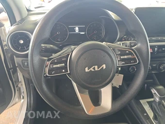 2024 Kia Forte LXS – miniatura 10