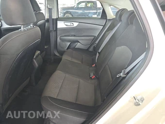 2024 Kia Forte LXS – miniatura 13