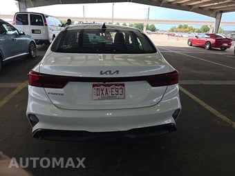 2024 Kia Forte LXS – miniatura 5
