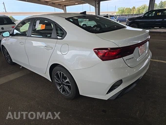 2024 Kia Forte LXS – miniatura 6