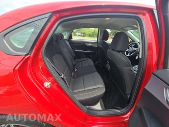 2024 Kia Forte LXS – miniatura 16