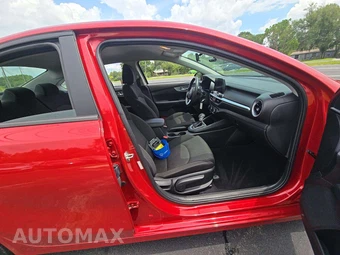 2024 Kia Forte LXS – miniatura 18