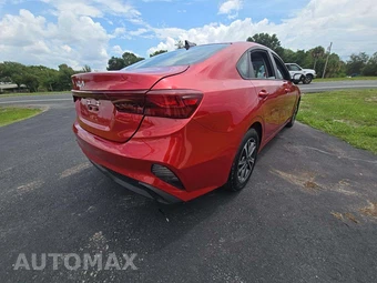 2024 Kia Forte LXS – miniatura 3