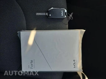 2024 Kia Forte LXS - miniatura 21