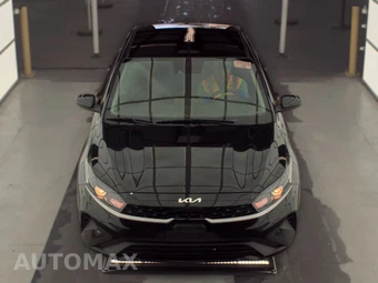 2024 Kia Forte LXS - miniatura 2