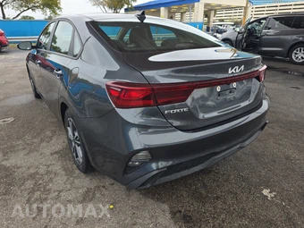 2024 Kia Forte LXS - miniatura 6