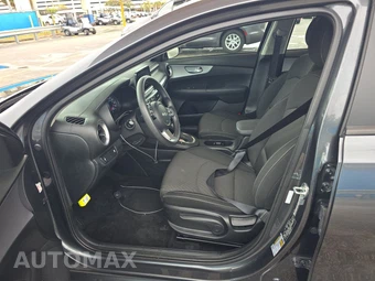 2024 Kia Forte LXS - miniatura 7