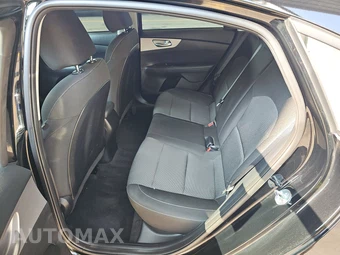 2024 Kia Forte LXS - miniatura 13