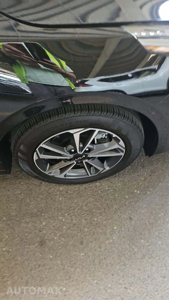 2024 Kia Forte LXS - miniatura 20