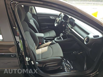 2024 Kia Forte LXS - miniatura 8