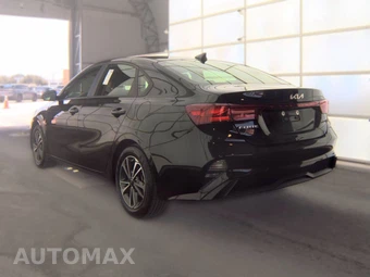 2024 Kia Forte LXS – miniatura 6