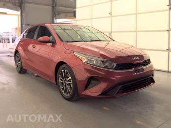 2024 Kia Forte LXS - miniatura 3