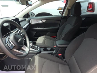 2024 Kia Forte LXS - miniatura 7