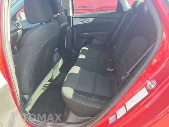 2024 Kia Forte LXS – miniatura 13
