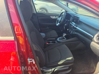 2024 Kia Forte LXS – miniatura 8