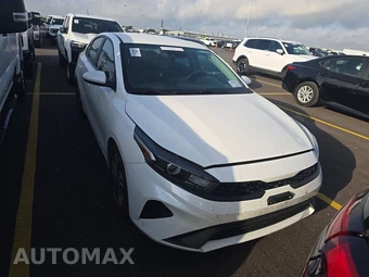 2024 Kia Forte LXS - miniatura 2