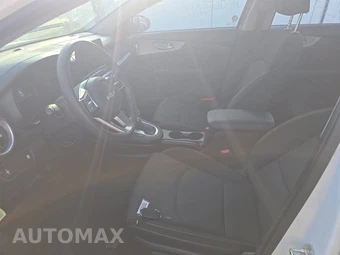 2024 Kia Forte LXS - miniatura 7
